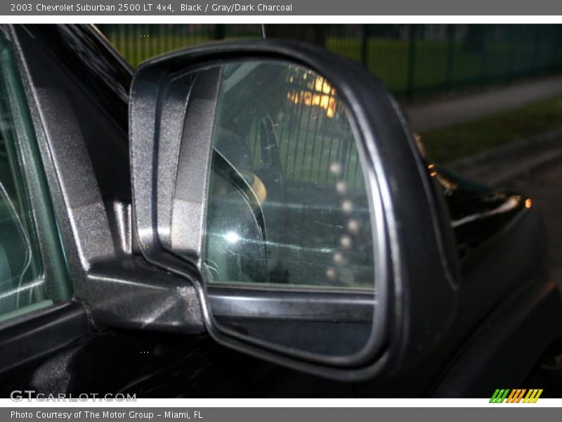 Black / Gray/Dark Charcoal 2003 Chevrolet Suburban 2500 LT 4x4