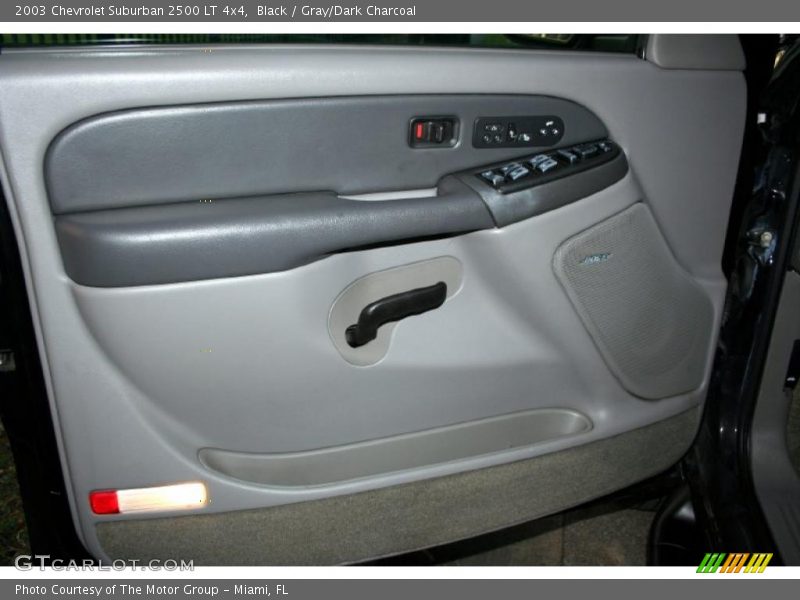 Black / Gray/Dark Charcoal 2003 Chevrolet Suburban 2500 LT 4x4