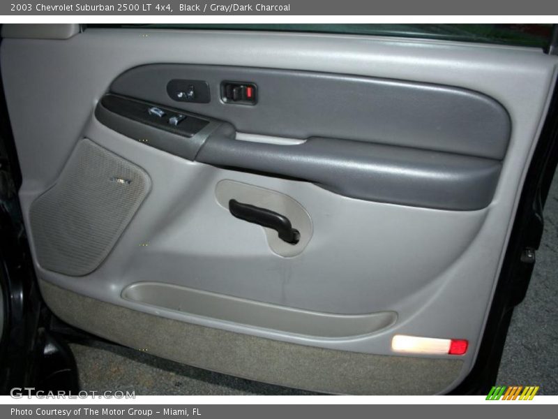 Black / Gray/Dark Charcoal 2003 Chevrolet Suburban 2500 LT 4x4