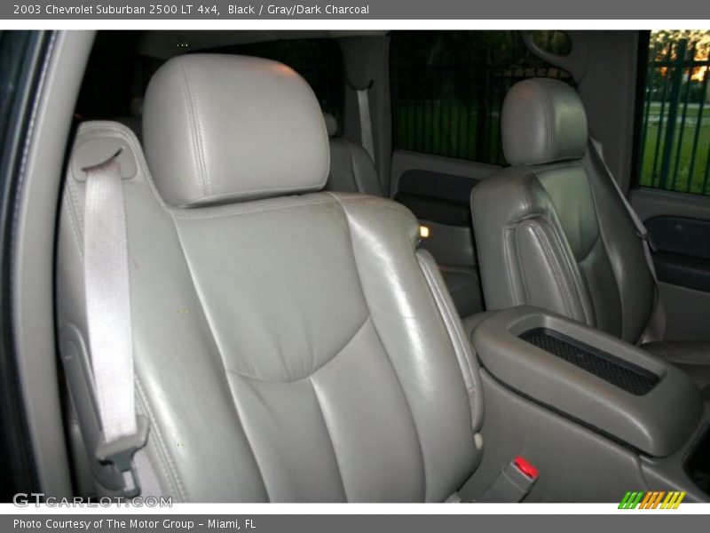 Black / Gray/Dark Charcoal 2003 Chevrolet Suburban 2500 LT 4x4