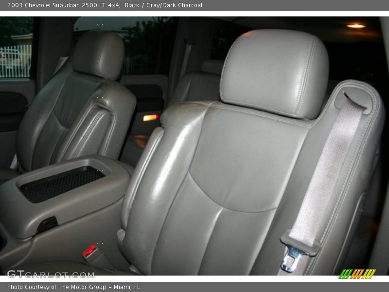 Black / Gray/Dark Charcoal 2003 Chevrolet Suburban 2500 LT 4x4