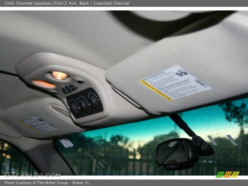 Black / Gray/Dark Charcoal 2003 Chevrolet Suburban 2500 LT 4x4