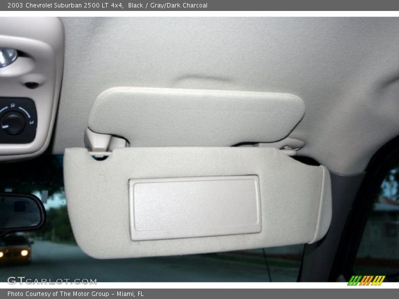 Black / Gray/Dark Charcoal 2003 Chevrolet Suburban 2500 LT 4x4