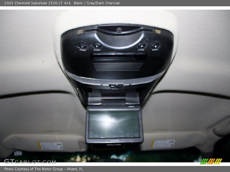 Black / Gray/Dark Charcoal 2003 Chevrolet Suburban 2500 LT 4x4