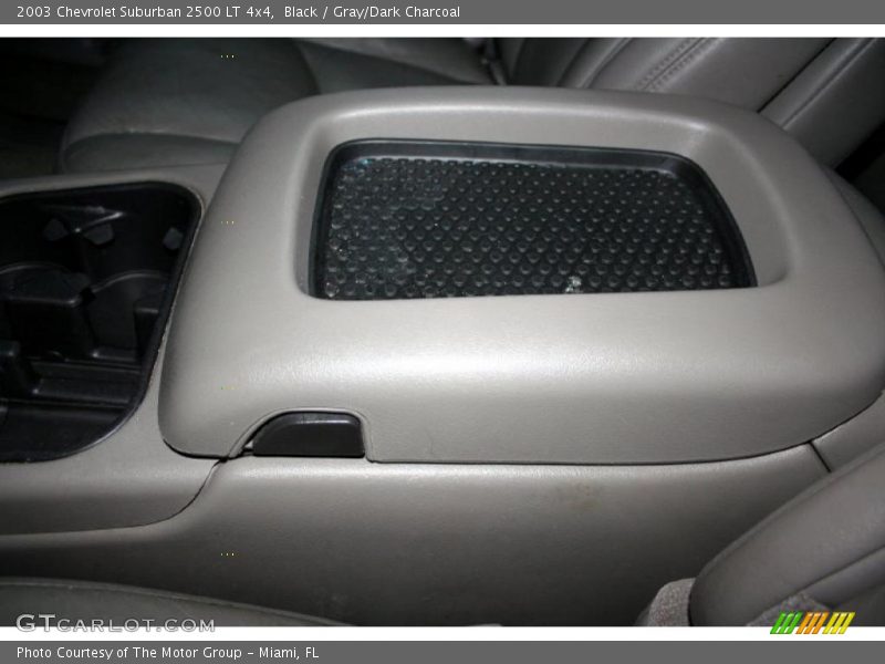 Black / Gray/Dark Charcoal 2003 Chevrolet Suburban 2500 LT 4x4