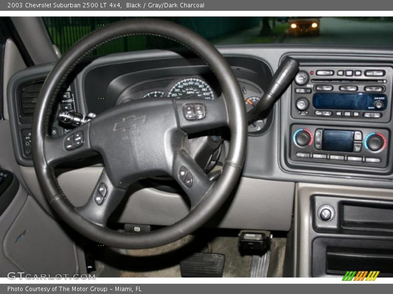 Black / Gray/Dark Charcoal 2003 Chevrolet Suburban 2500 LT 4x4