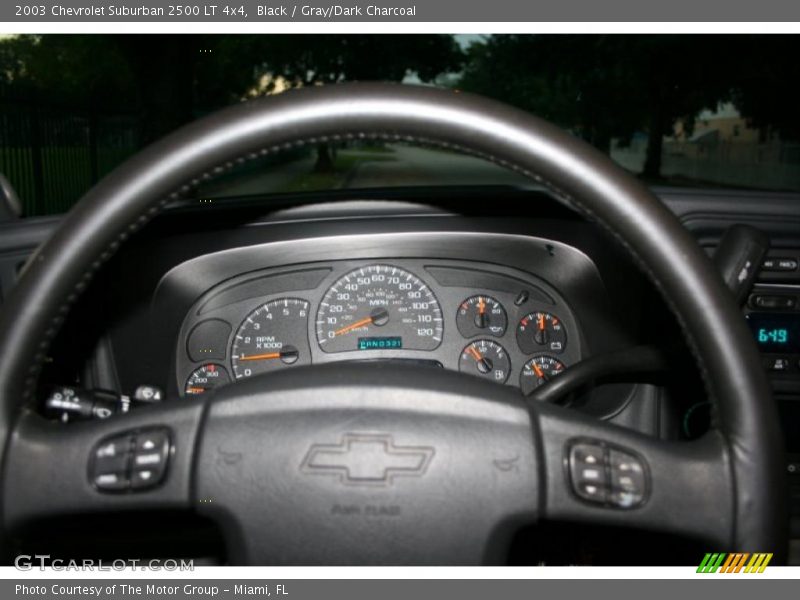 Black / Gray/Dark Charcoal 2003 Chevrolet Suburban 2500 LT 4x4