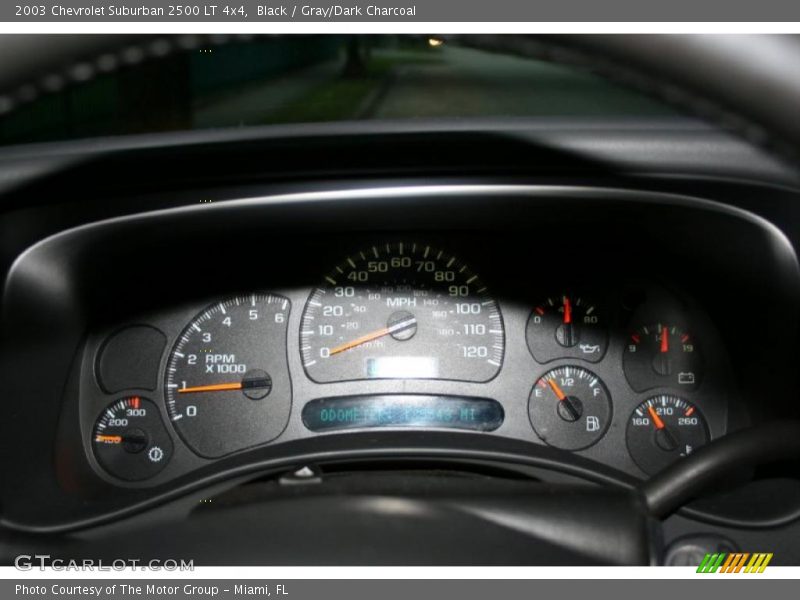 Black / Gray/Dark Charcoal 2003 Chevrolet Suburban 2500 LT 4x4