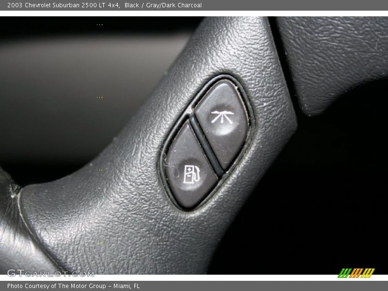 Black / Gray/Dark Charcoal 2003 Chevrolet Suburban 2500 LT 4x4