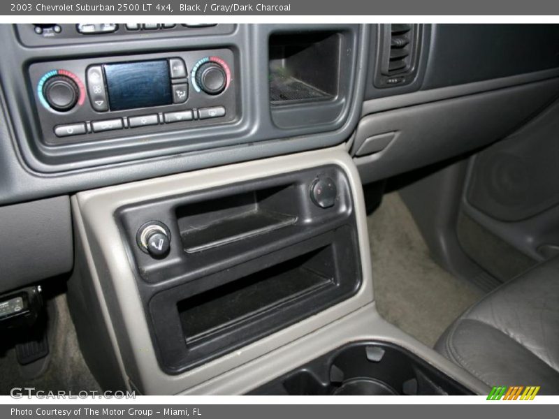 Black / Gray/Dark Charcoal 2003 Chevrolet Suburban 2500 LT 4x4