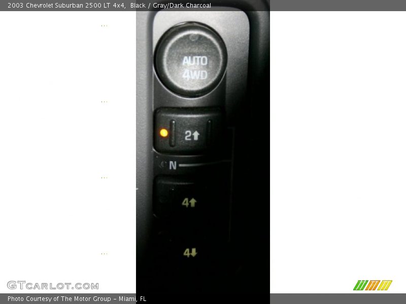 Black / Gray/Dark Charcoal 2003 Chevrolet Suburban 2500 LT 4x4