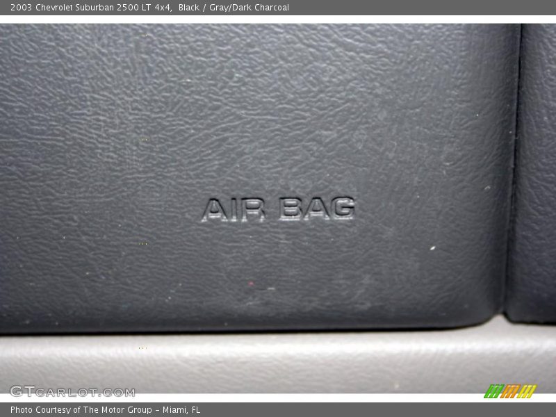 Black / Gray/Dark Charcoal 2003 Chevrolet Suburban 2500 LT 4x4