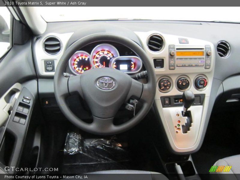 Dashboard of 2010 Matrix S