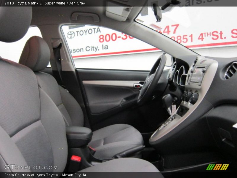  2010 Matrix S Ash Gray Interior