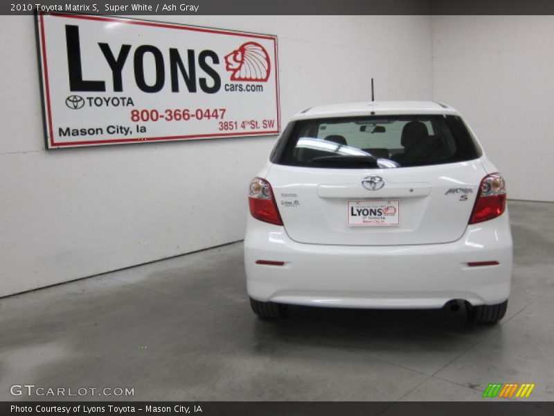 Super White / Ash Gray 2010 Toyota Matrix S