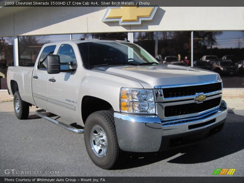 Front 3/4 View of 2009 Silverado 3500HD LT Crew Cab 4x4