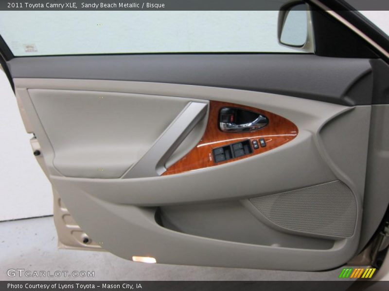 Sandy Beach Metallic / Bisque 2011 Toyota Camry XLE