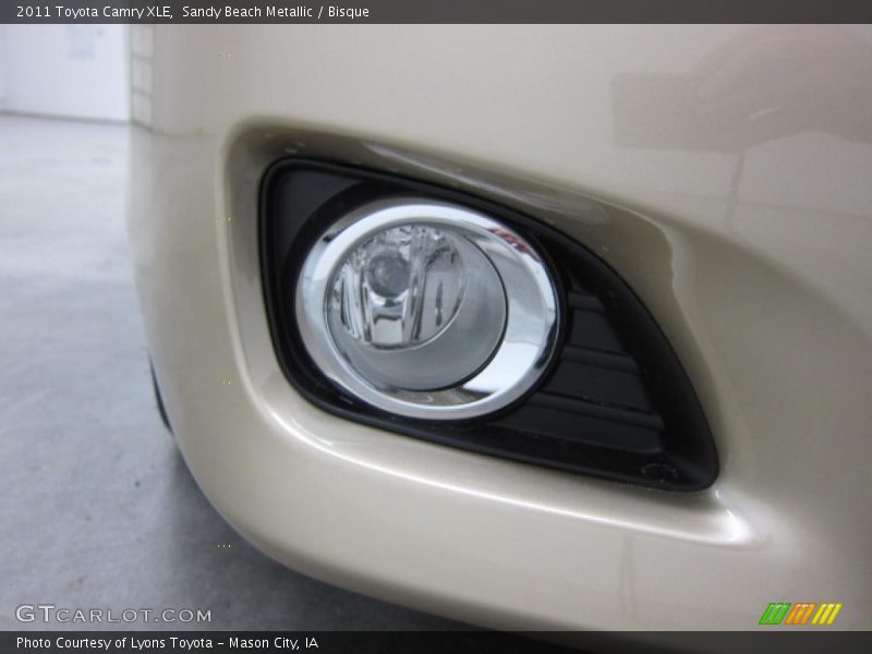 Sandy Beach Metallic / Bisque 2011 Toyota Camry XLE