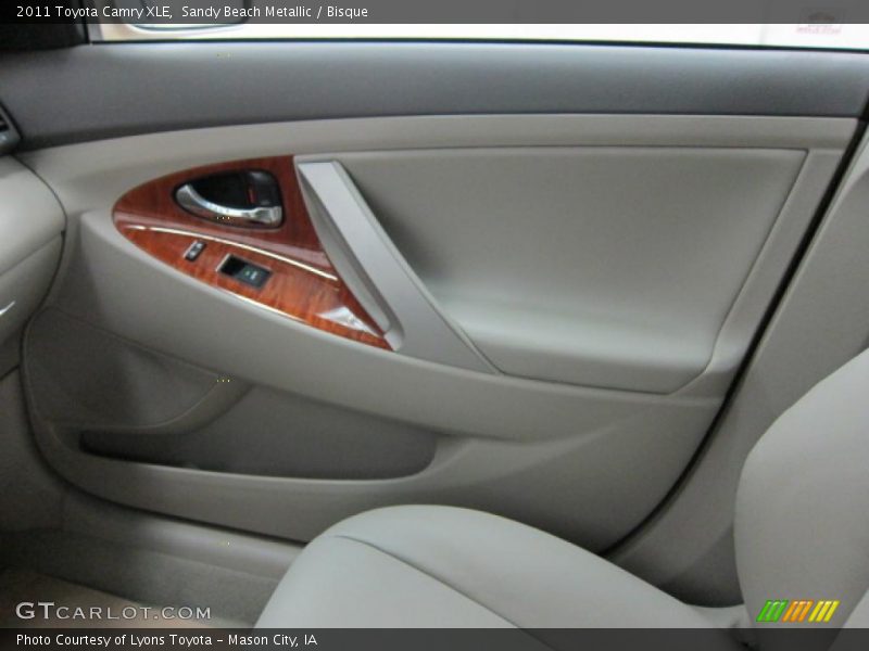 Sandy Beach Metallic / Bisque 2011 Toyota Camry XLE