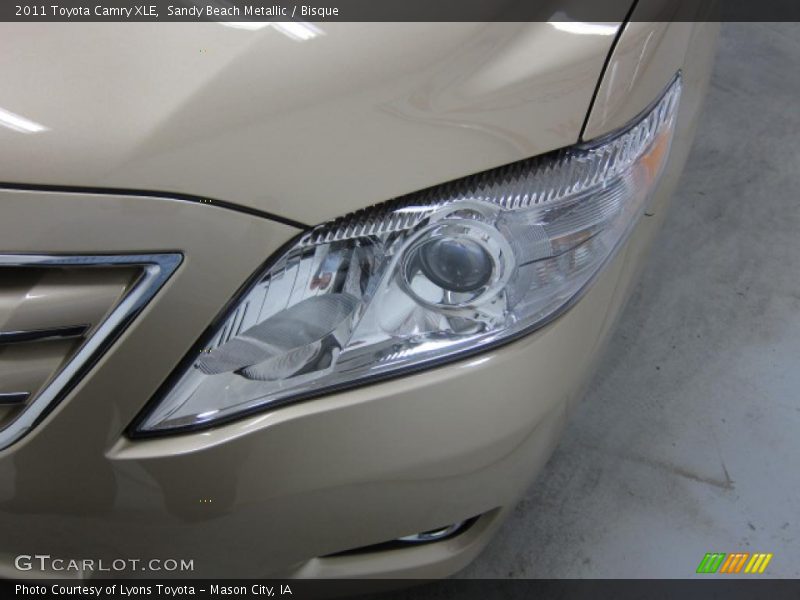 Sandy Beach Metallic / Bisque 2011 Toyota Camry XLE