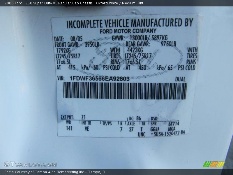 Oxford White / Medium Flint 2006 Ford F350 Super Duty XL Regular Cab Chassis