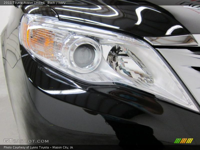 Black / Ivory 2011 Toyota Avalon Limited