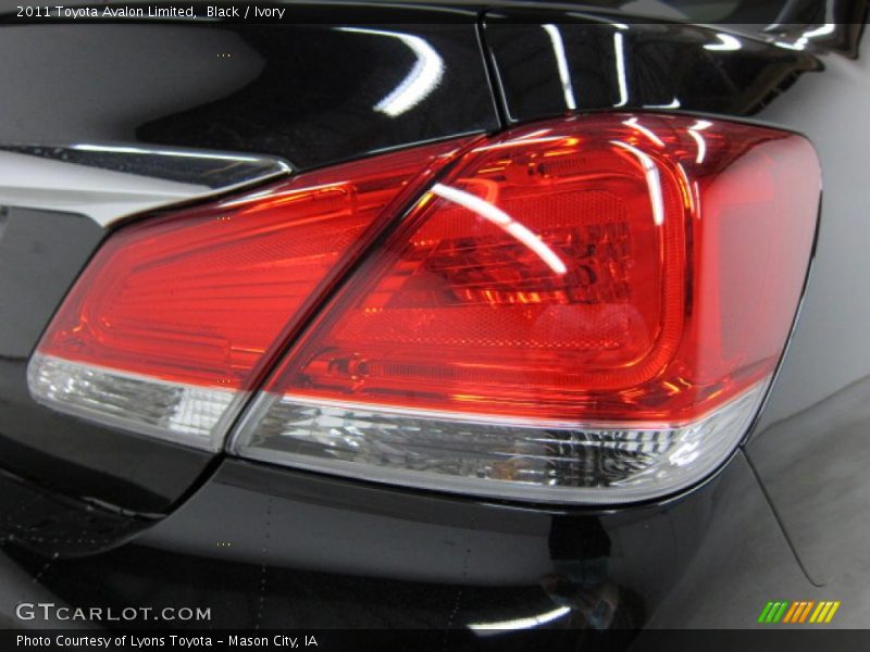 Black / Ivory 2011 Toyota Avalon Limited