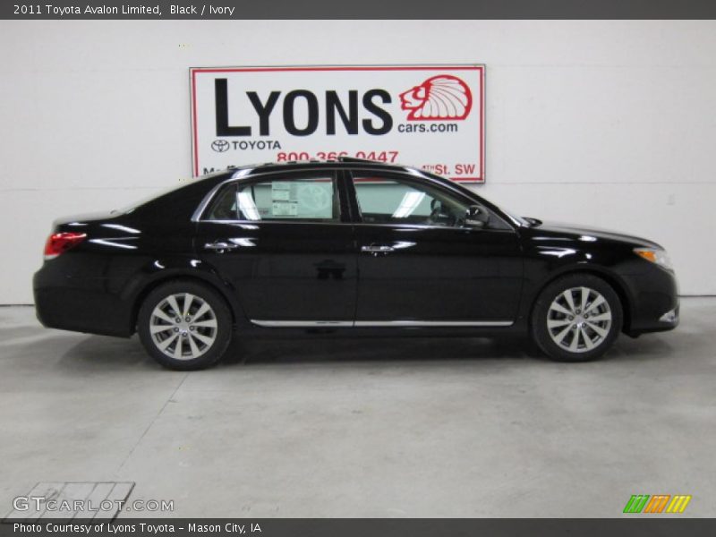 Black / Ivory 2011 Toyota Avalon Limited
