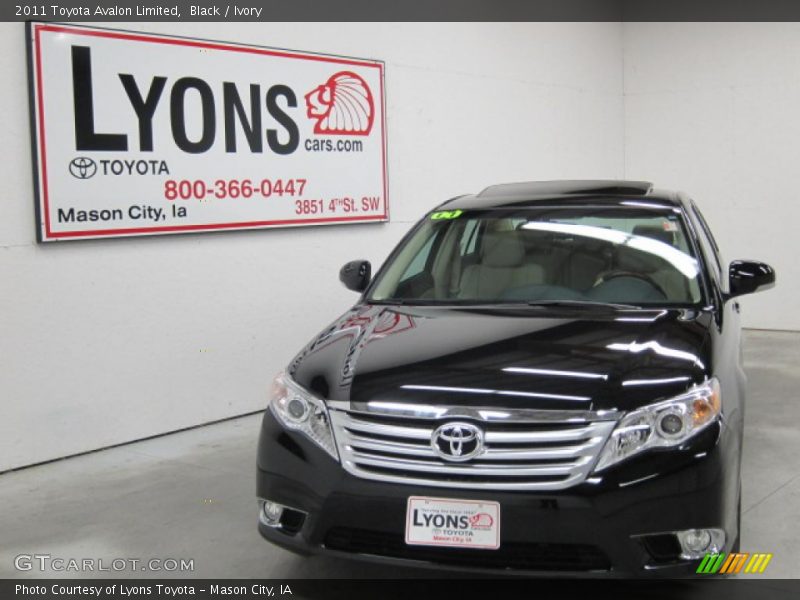 Black / Ivory 2011 Toyota Avalon Limited