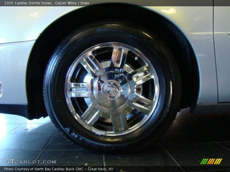 Glacier White / Shale 2005 Cadillac DeVille Sedan