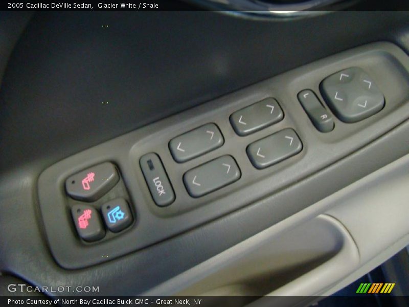 Glacier White / Shale 2005 Cadillac DeVille Sedan