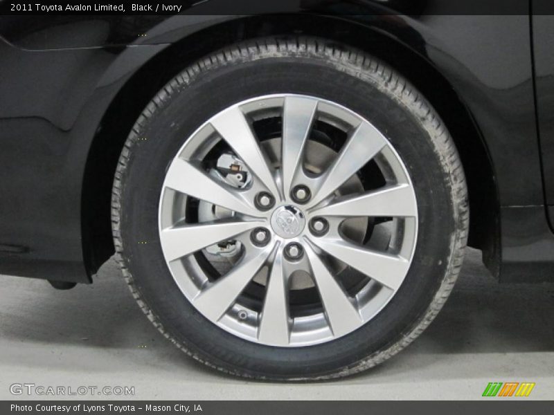Black / Ivory 2011 Toyota Avalon Limited
