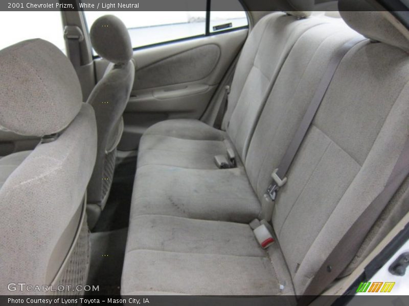 White / Light Neutral 2001 Chevrolet Prizm