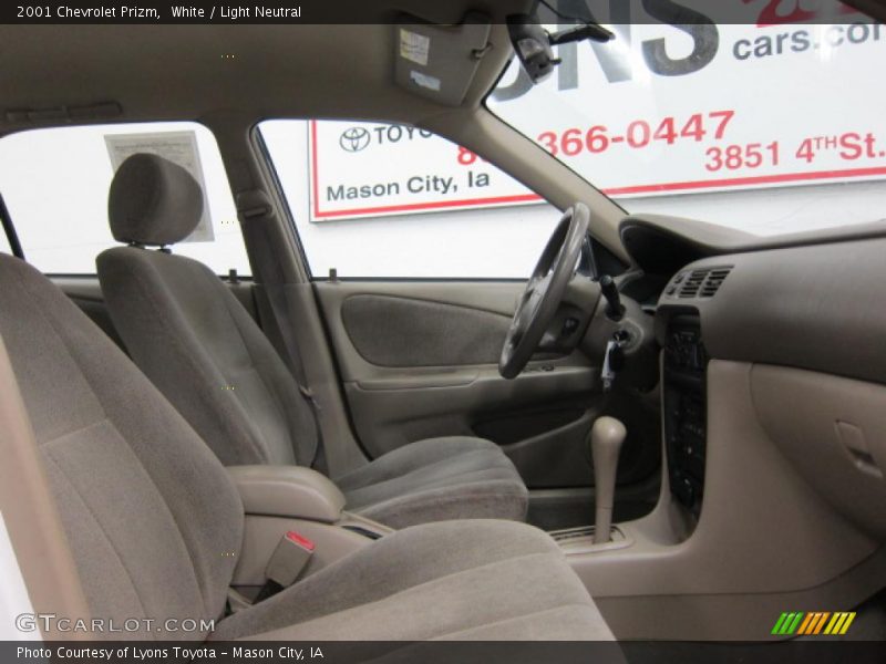 White / Light Neutral 2001 Chevrolet Prizm