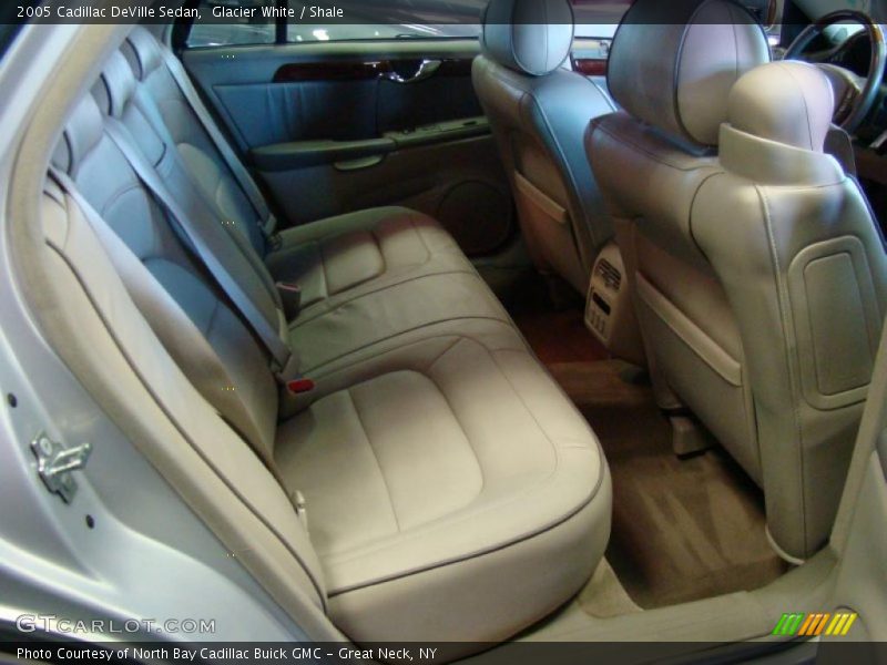 Glacier White / Shale 2005 Cadillac DeVille Sedan