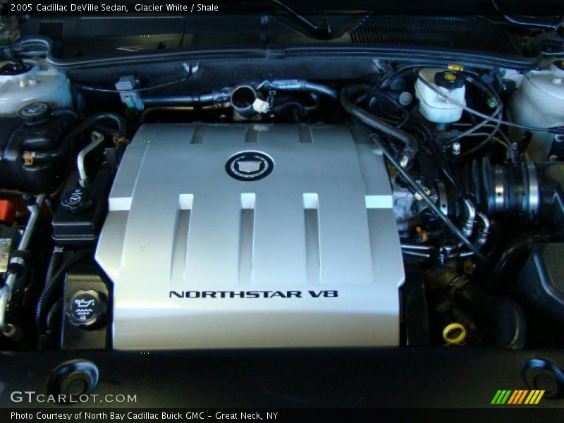 Glacier White / Shale 2005 Cadillac DeVille Sedan