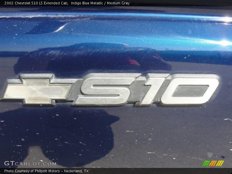  2002 S10 LS Extended Cab Logo