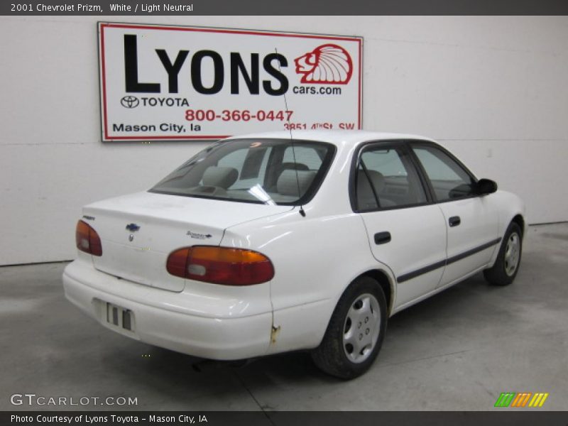 White / Light Neutral 2001 Chevrolet Prizm