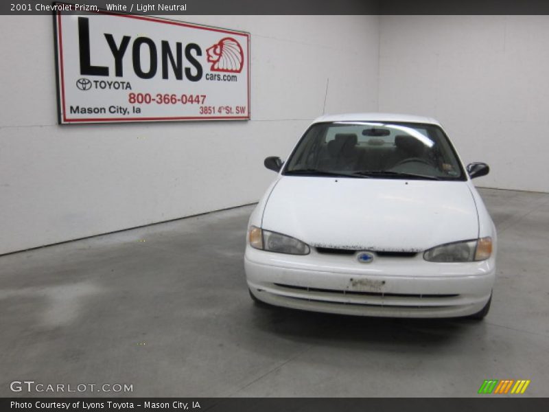 White / Light Neutral 2001 Chevrolet Prizm