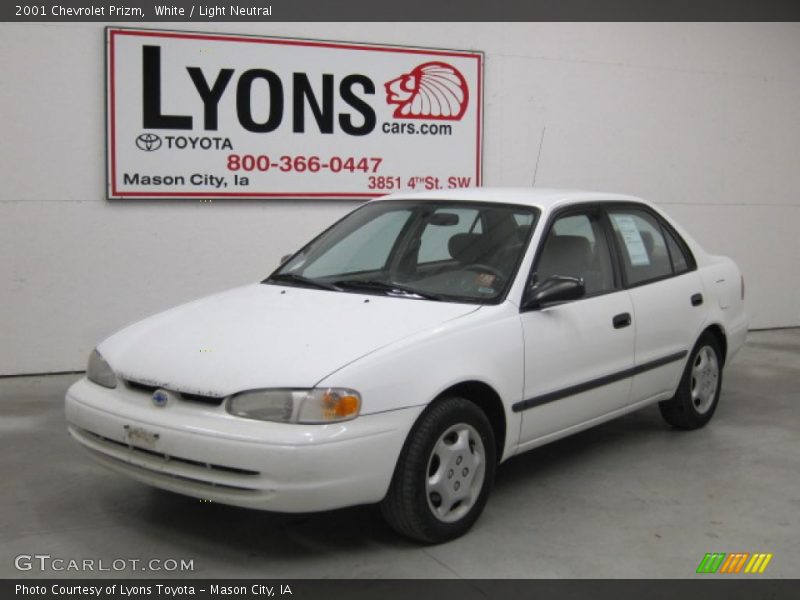 White / Light Neutral 2001 Chevrolet Prizm