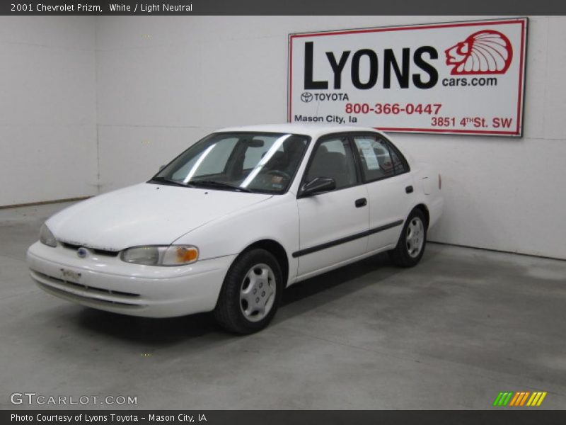 White / Light Neutral 2001 Chevrolet Prizm