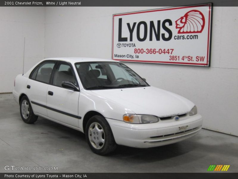 White / Light Neutral 2001 Chevrolet Prizm