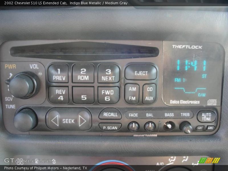 Controls of 2002 S10 LS Extended Cab