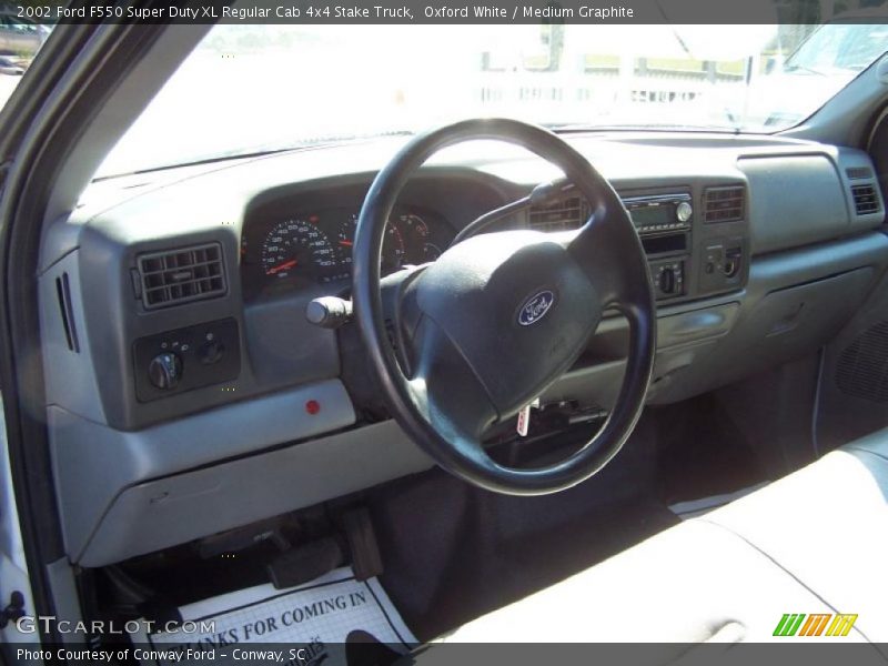 Oxford White / Medium Graphite 2002 Ford F550 Super Duty XL Regular Cab 4x4 Stake Truck