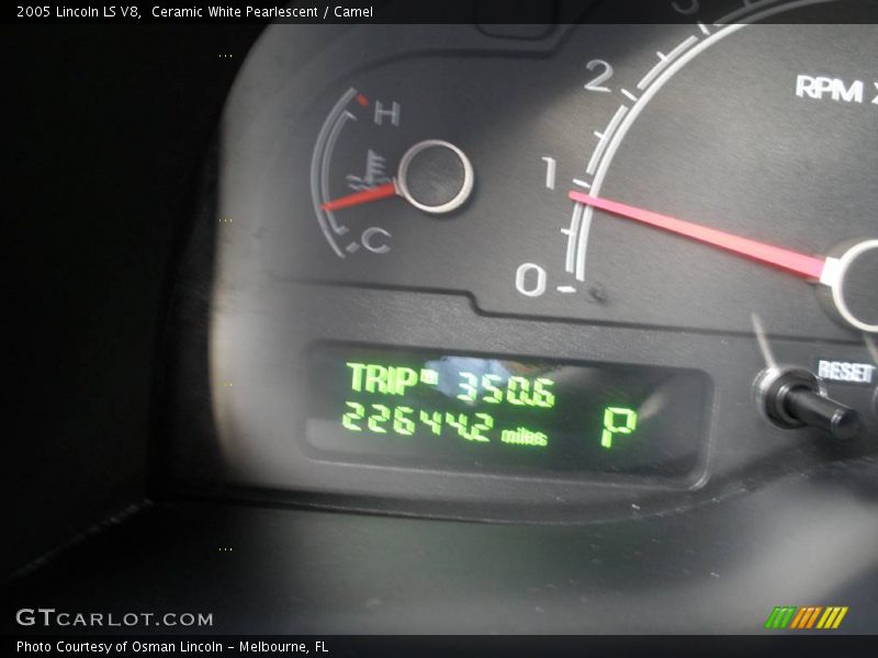 Ceramic White Pearlescent / Camel 2005 Lincoln LS V8