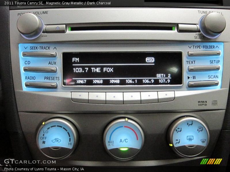 Magnetic Gray Metallic / Dark Charcoal 2011 Toyota Camry SE
