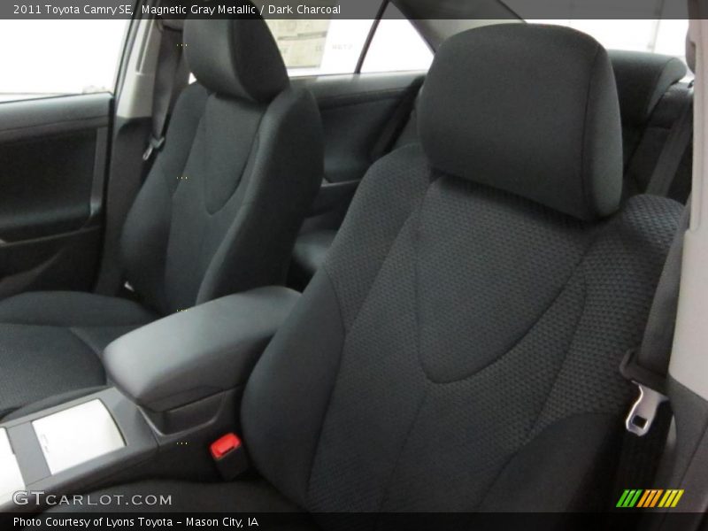 Magnetic Gray Metallic / Dark Charcoal 2011 Toyota Camry SE