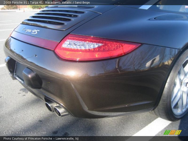 Macadamia Metallic / Sand Beige 2009 Porsche 911 Targa 4S