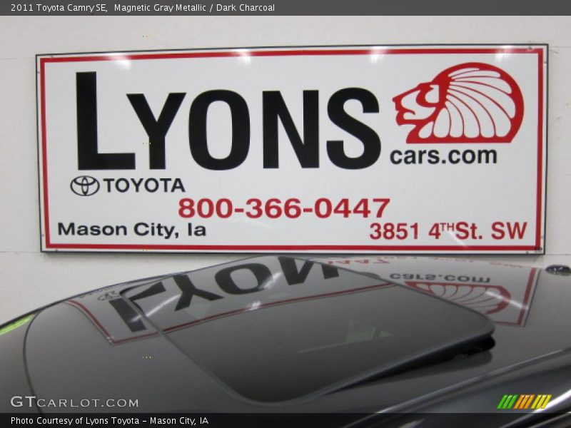 Magnetic Gray Metallic / Dark Charcoal 2011 Toyota Camry SE