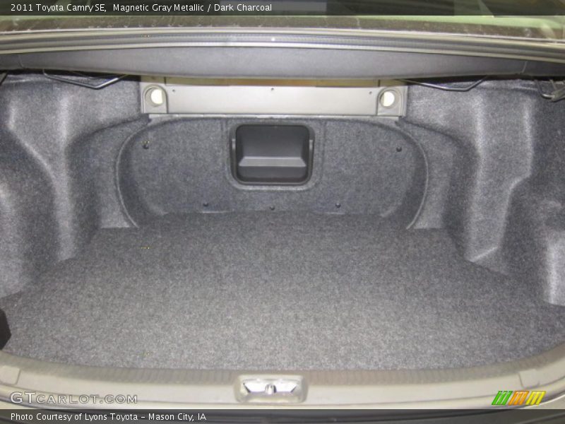 Magnetic Gray Metallic / Dark Charcoal 2011 Toyota Camry SE
